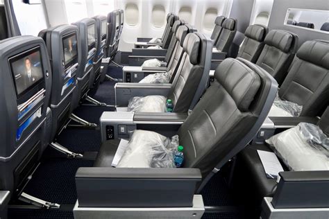 Airline review: American Airlines, Boeing 777.